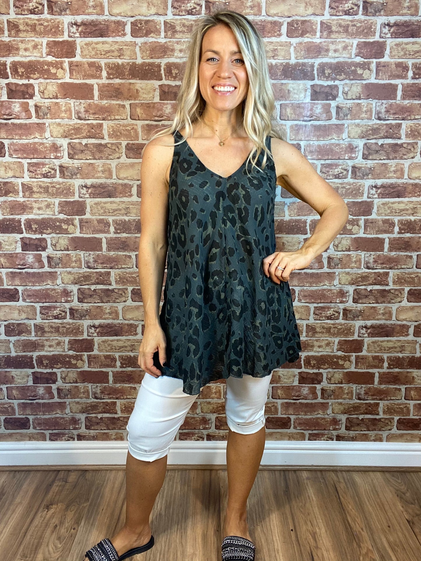 Crinkle Leo Open Vest Top