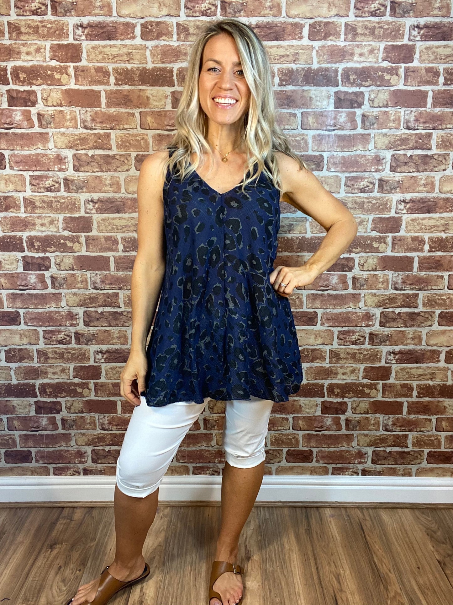 Crinkle Leo Open Vest Top