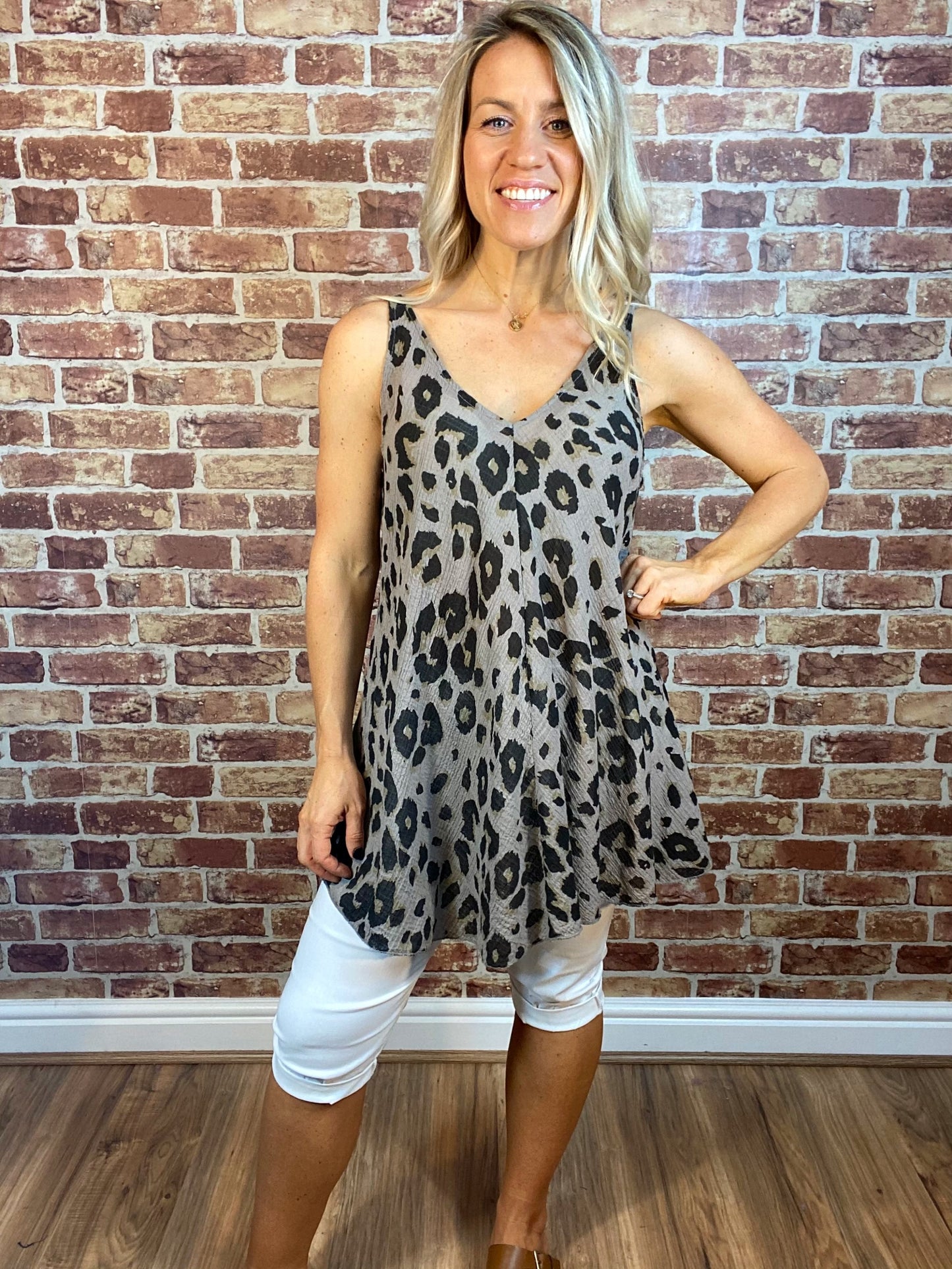 Crinkle Leo Open Vest Top