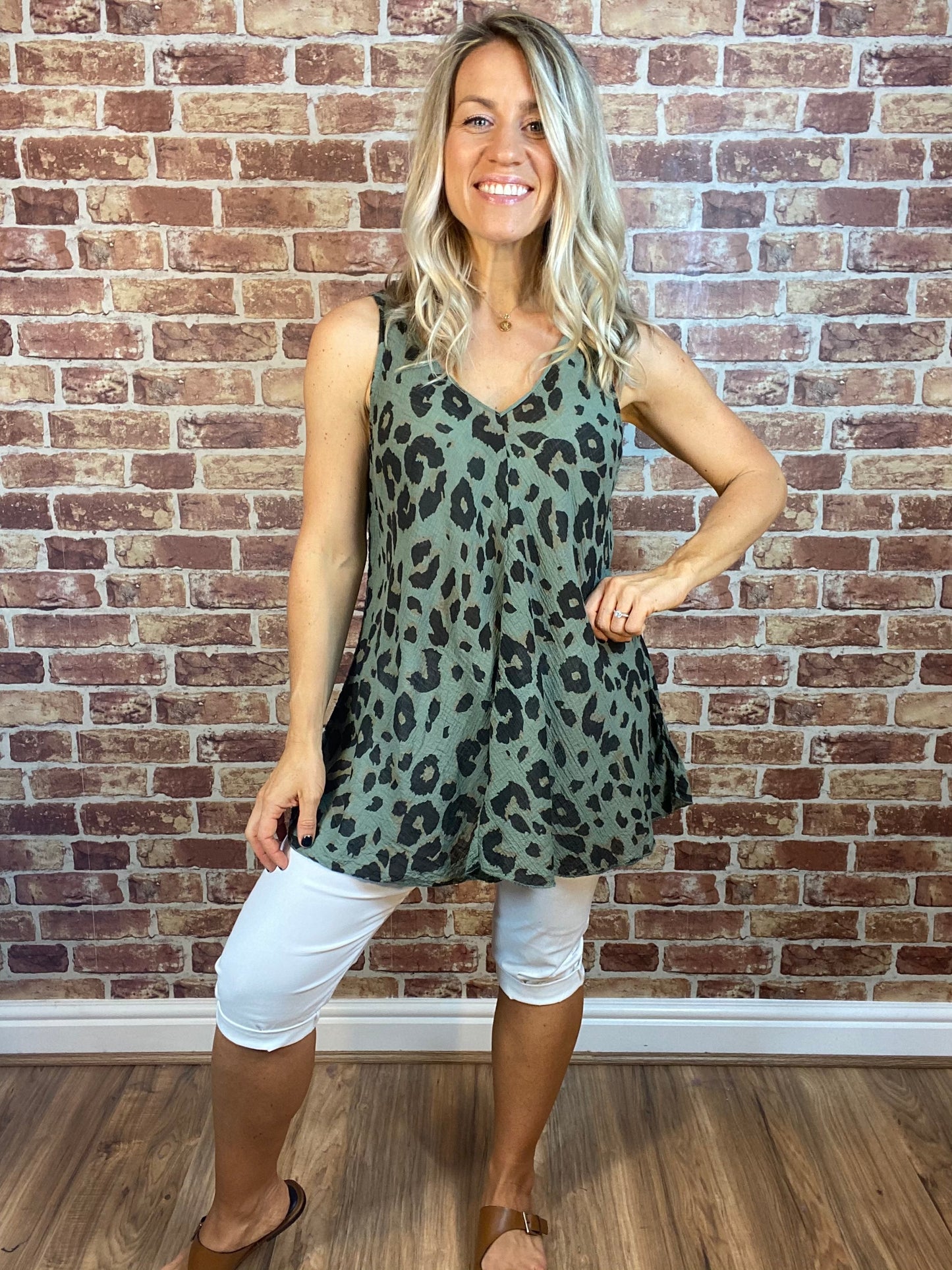 Crinkle Leo Open Vest Top