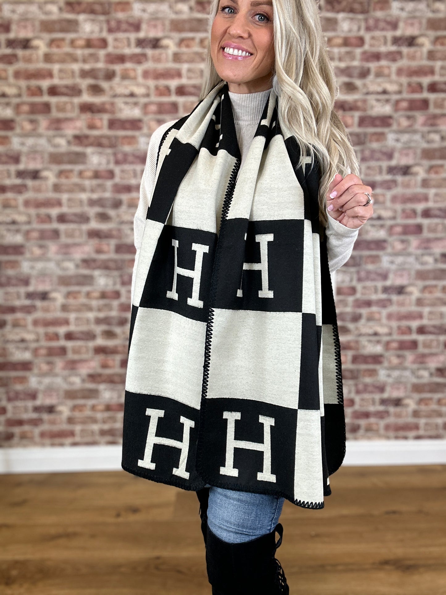 H Cashmere Scarf